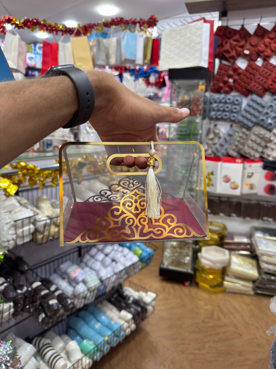 علبة حلويات فخمة على شكل صاك (3/4حبات حلوة)