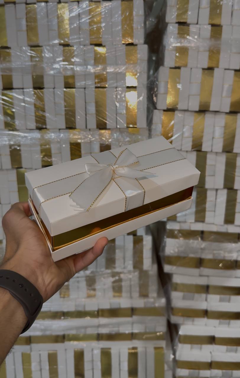 BOITE 3PCS BLANC/dorée avec Noeux